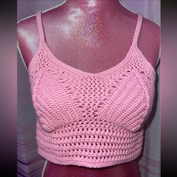 pink crotchet crop top - Picture 2 of 2